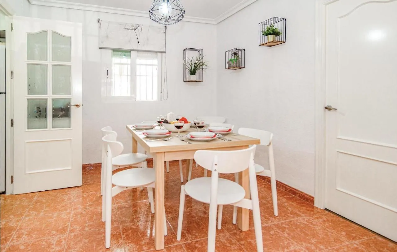 Stunning Apartment In Cordoba With Kitchen